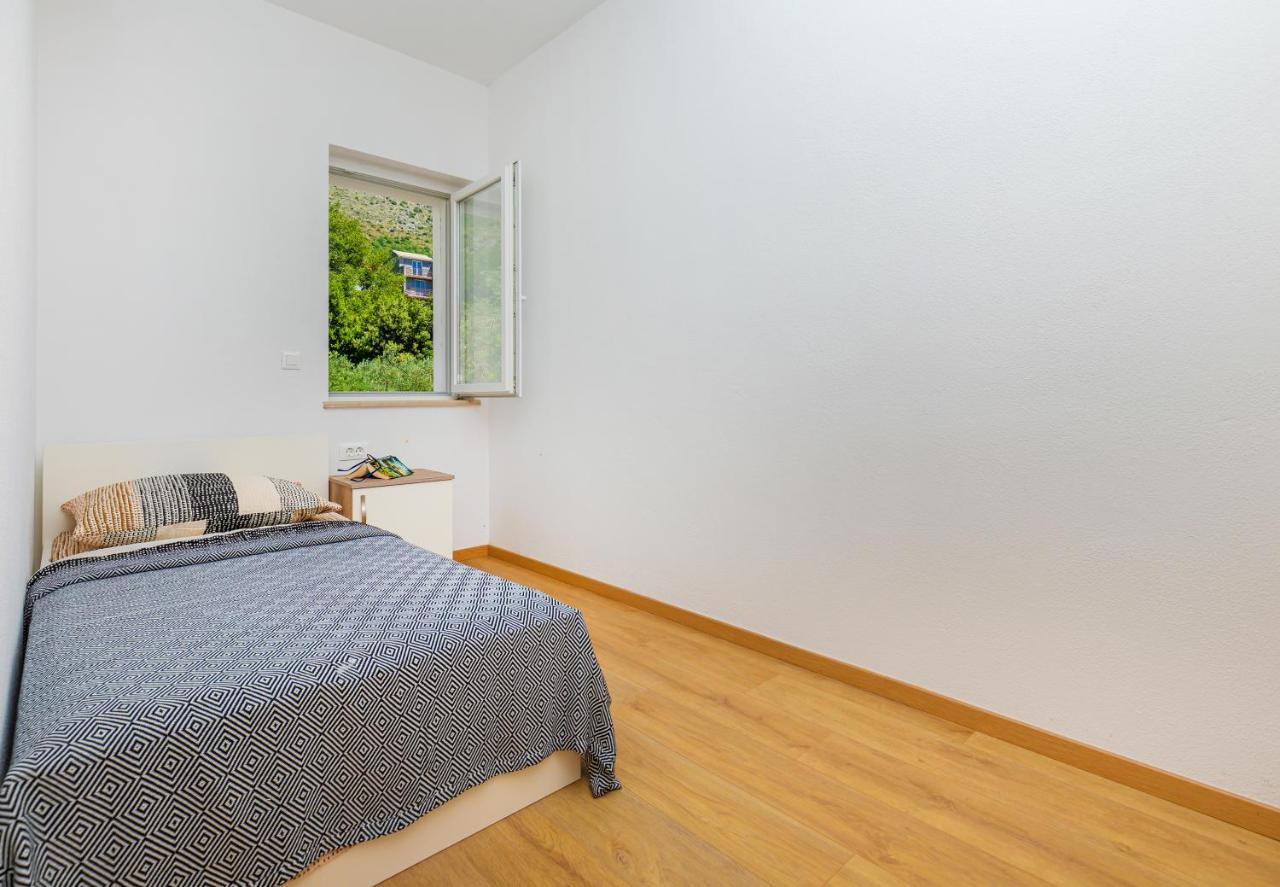 Olive Tree Apartment 1 Prijevor Ngoại thất bức ảnh